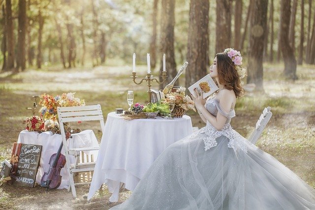 Düğününde Giyeceğin Gelinlik Modelini Biliyoruz