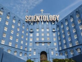 Hollywood Tarikatı Scientology