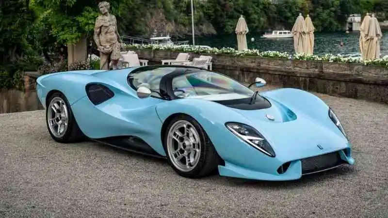 De Tomaso P72 Dünyanın En Hızlı Arabası