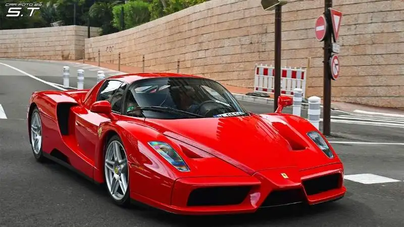 Ferrari Enzo Dünyanın En Hızlı Arabası