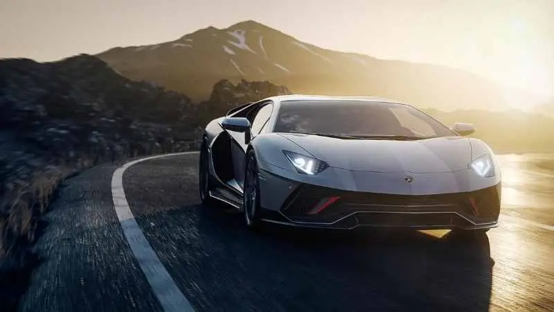 Lamborghini Aventador LP780-4 Ultimae Coupe Dünyanın En Hızlı Arabası