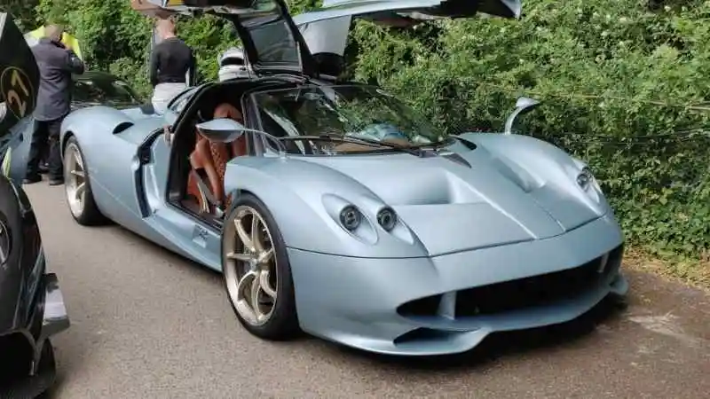 Pagani Huayra Codalunga Dünyanın En Hızlı Arabası