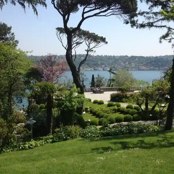 Emirgan Sahili Sakıp Sabancı Müzesi
